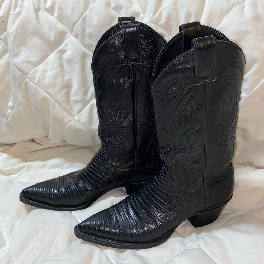 Like new exotic Justin Black Lizard Boots Sz 6.5B